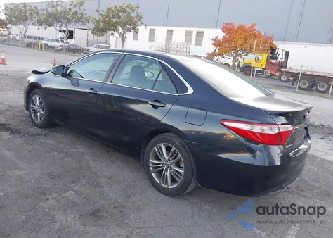 2015 Toyota Camry Se z USA, uszkodzony, nr VIN 4T1BF1FK7FU988560